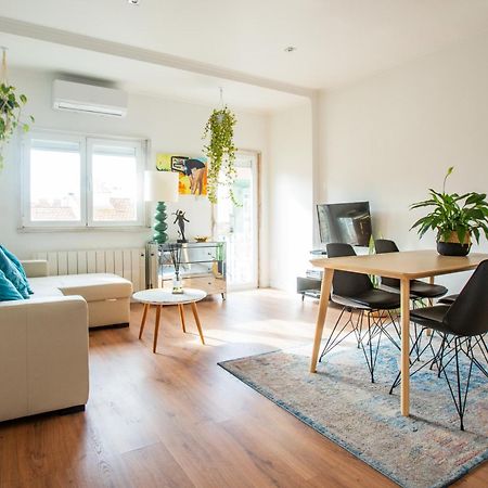 Bright Apartment In Лиссабон Экстерьер фото